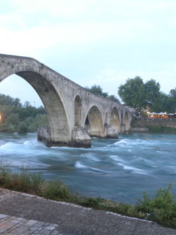 Το Θρυλικό Γεφύρι της Άρτας